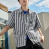 Camisa de manga corta a rayas con botones – Tallas asiáticas «Azul»