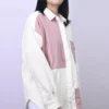 Camisa de manga larga con estampado de flores, logo pequeño y bloques de color, en blanco y rosa