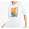 Camiseta de manga corta con estampado de letras en horizontal, color blanco