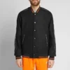 Chaqueta universitaria acolchada Converse x Vince Staples, tallas asiáticas «Black Orange»