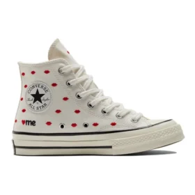 Chuck 70 Embroidered Lips High «Love Me – Vintage White»