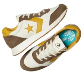 Omega Trainer «Egret Grounded Sunny Angle»